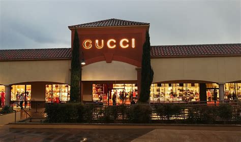 outlet gucci los angeles|gucci cabazon premium outlets.